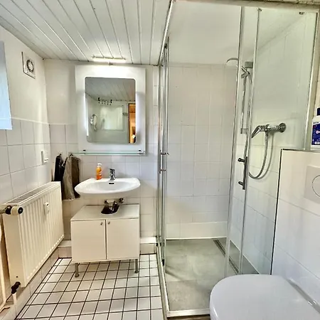 Ruhiges Retreat Souterrain-apartment Werbach Nahe Pferdemarkt W31