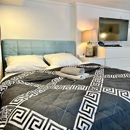 Ruhiges Retreat Souterrain-apartment Werbach Nahe Pferdemarkt W31 *